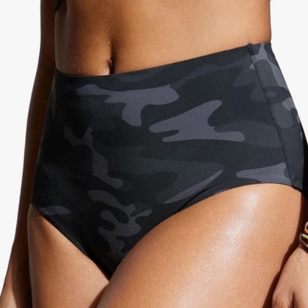 CRZ Yoga Jungle Camo Gray‎ Black High-Waisted Tummy Control Bikini Swim Bottoms